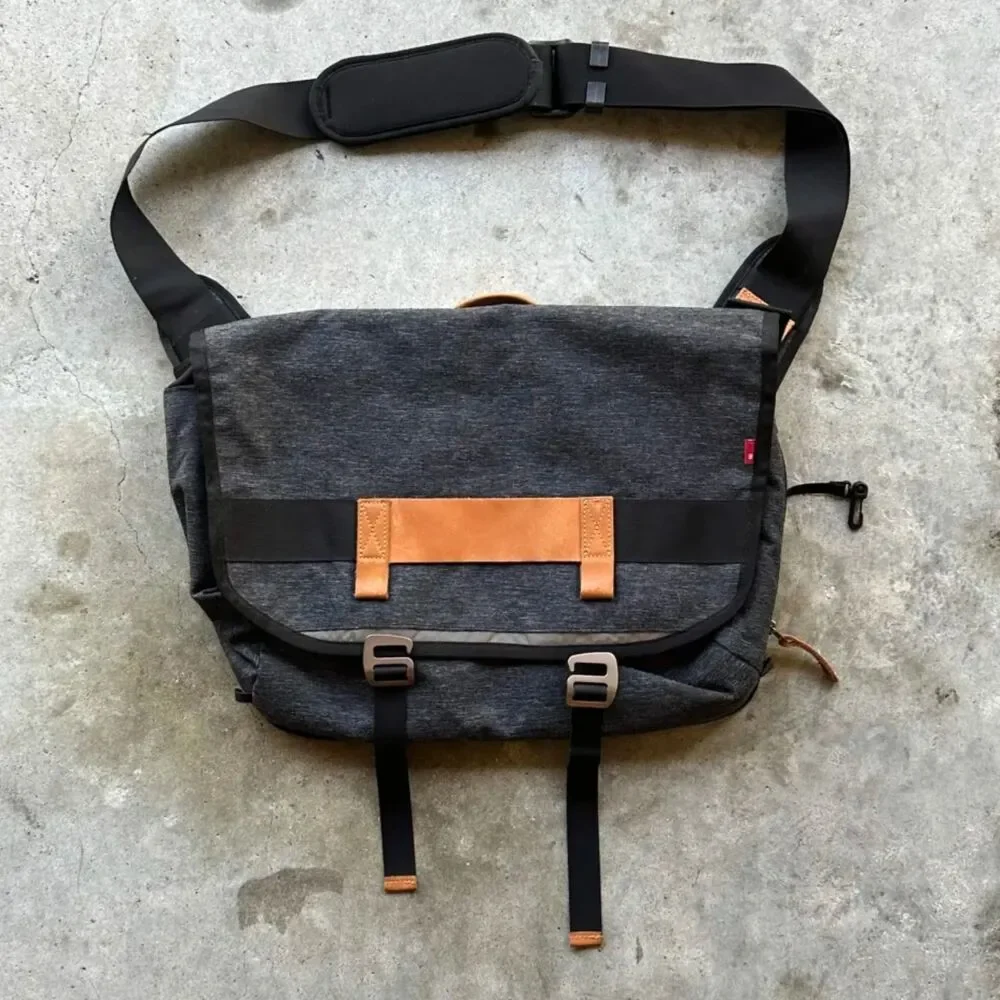 Levi's Commuter Cycling Messenger Bag